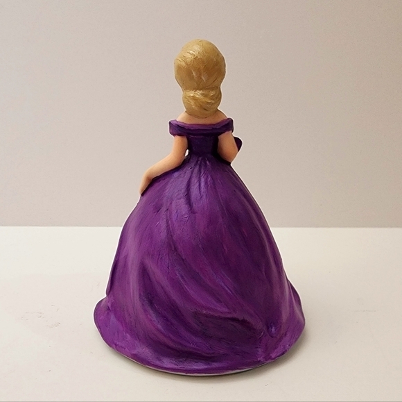 Taylor Swift Speak Now Inspired Figurine - Picture 5 of 6